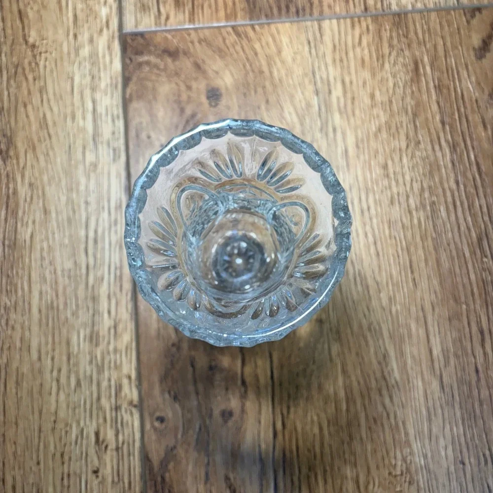 Vintage Pressed Glass Bud Vase Floral Grape Cluster Footed Scalloped Rim‎ 5